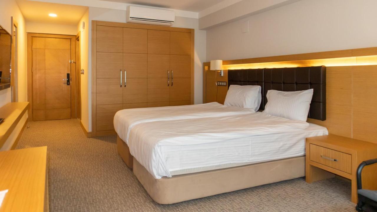 Lotuspark Hotel 3*